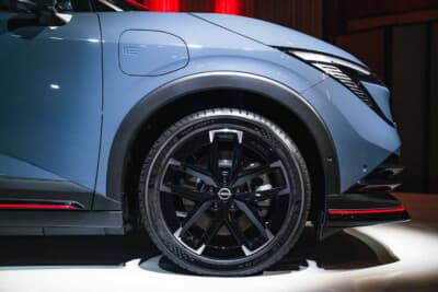 日産 リーフNISMO：軽量高剛性なエンケイ製19インチアルミホイールにミシュラン「パイロットスポーツ5」を組み合わせる