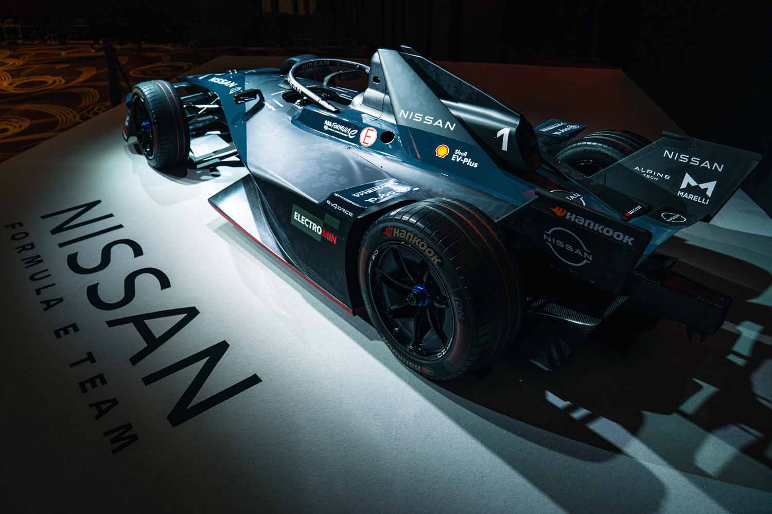 ボディ　フォーミュラE 日産が「NISMOステルスグレー」の限定車を発表。フォーミュラE東京大会