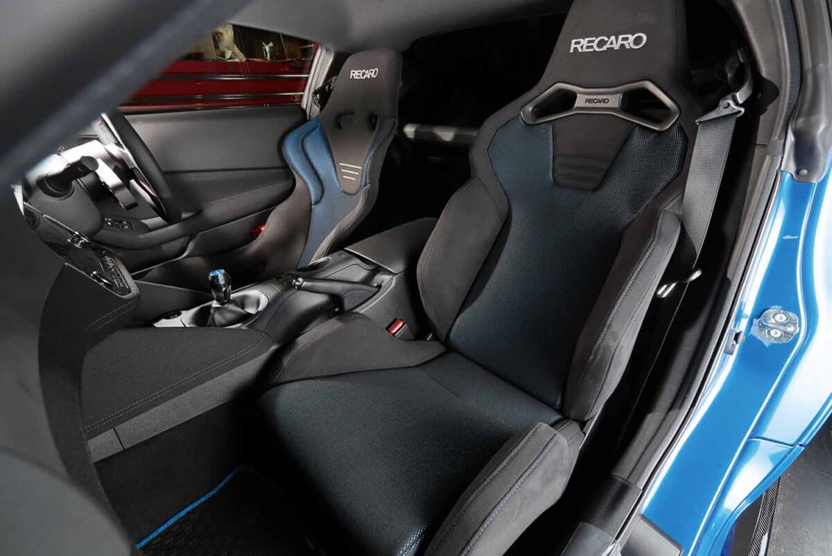あえて最安ベース車を買って100万円を浮かす。オートガレージMのRZ34が