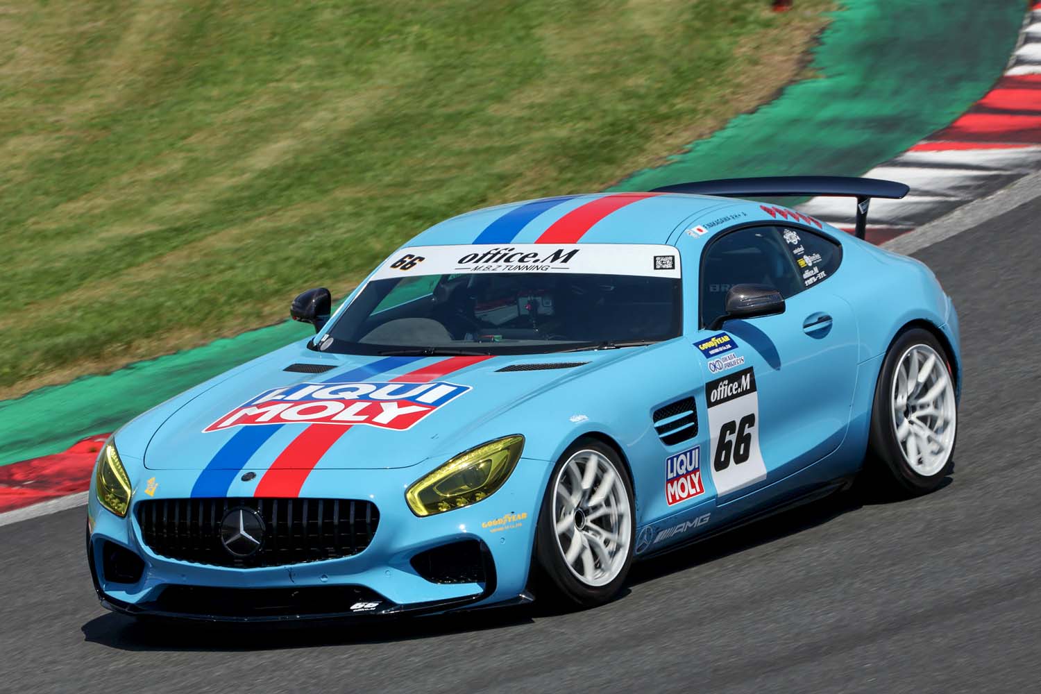セット変更でタイムが1秒以上短縮。100馬力増のメルセデスAMG GT S