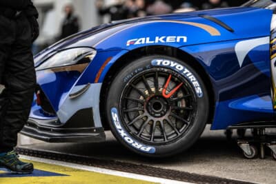 耐久レースはスプリントレースの要素もあり、耐久性という市販タイヤへフィードバックしやすい要素も多く含まれている